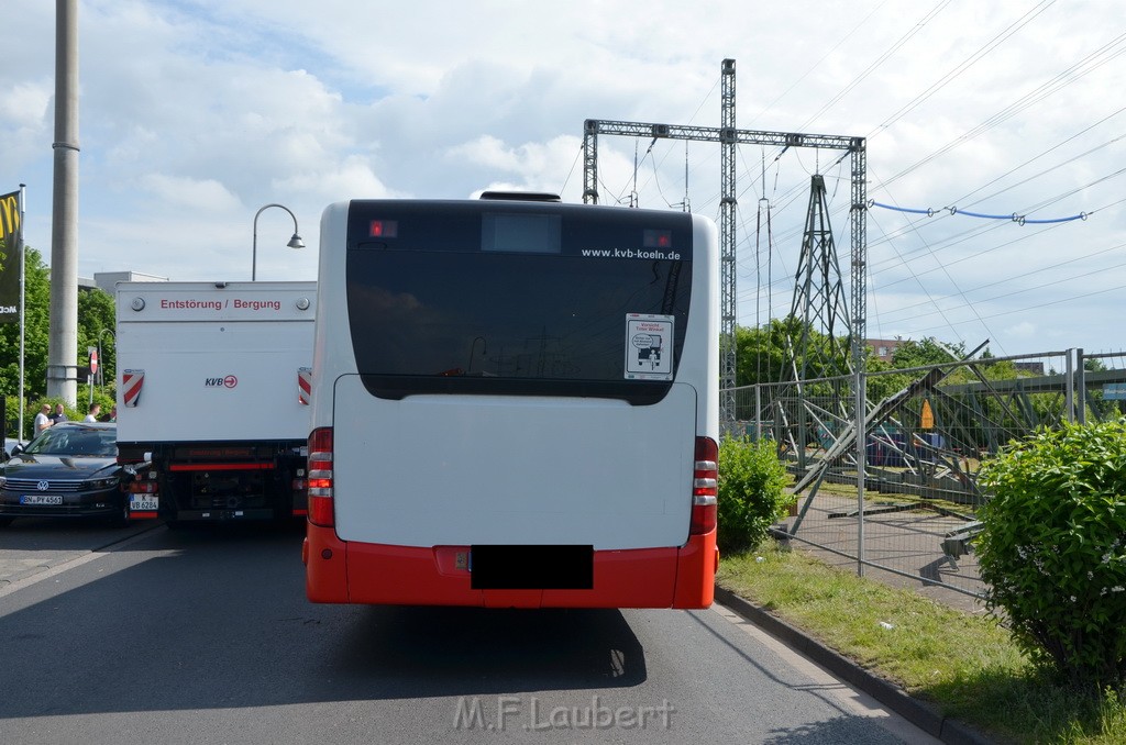 Endgueltige Bergung KVB Bus Koeln Porz P621.JPG - Miklos Laubert